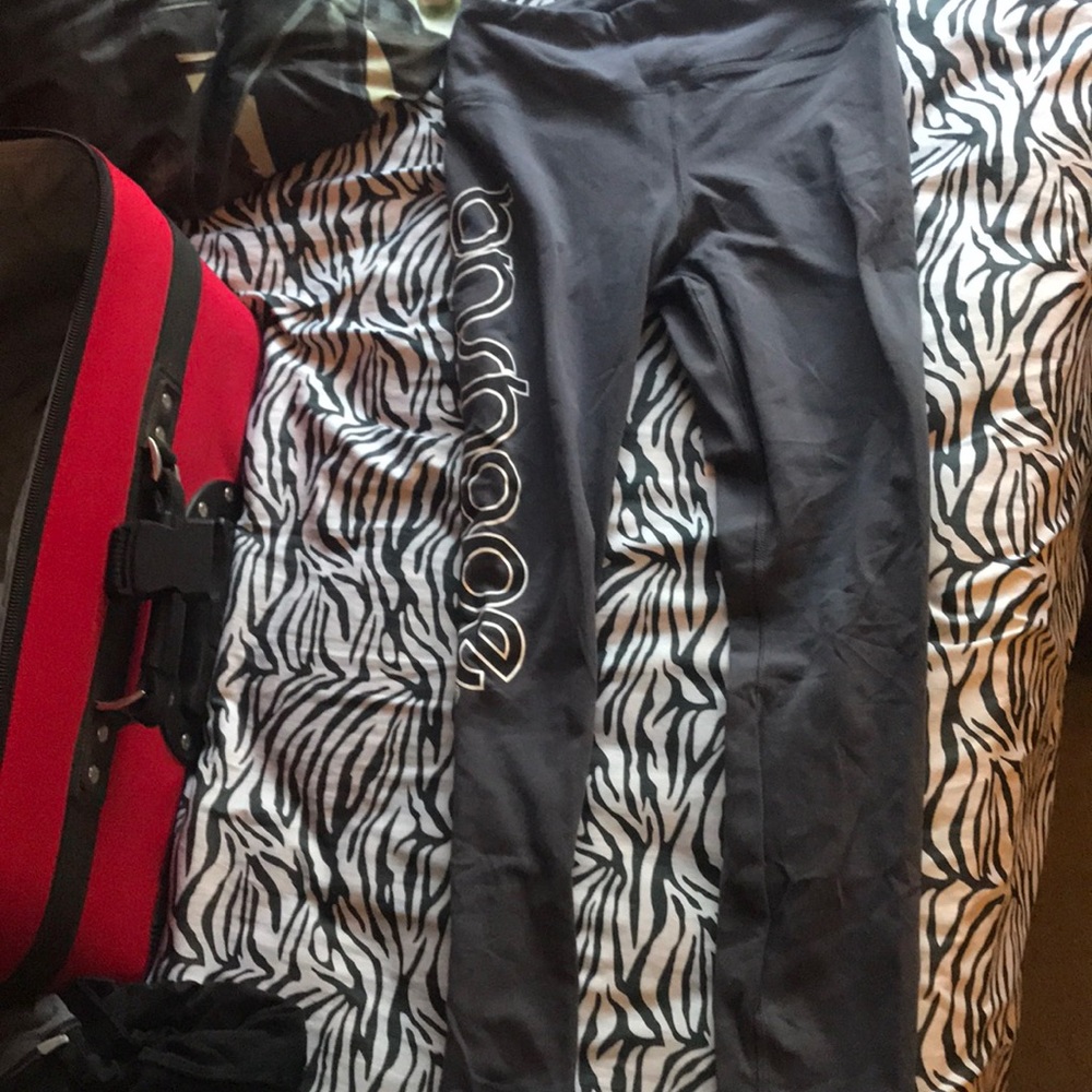 Grey stretchy leggings from American Apparel